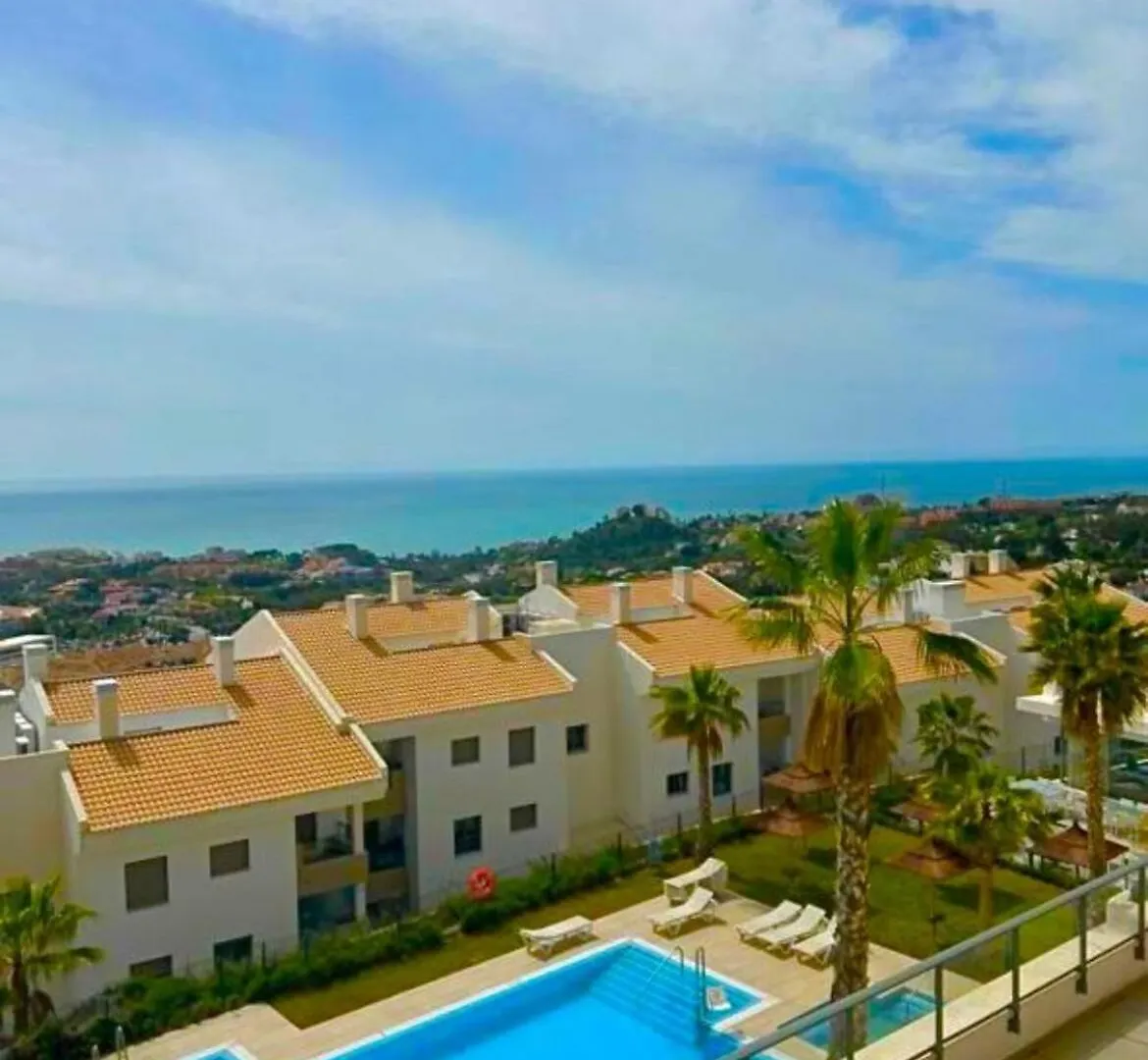 Lägenhet Prestigieux Appartement Avec Superbe Vue Mer Et Ville Benalmádena Spanien