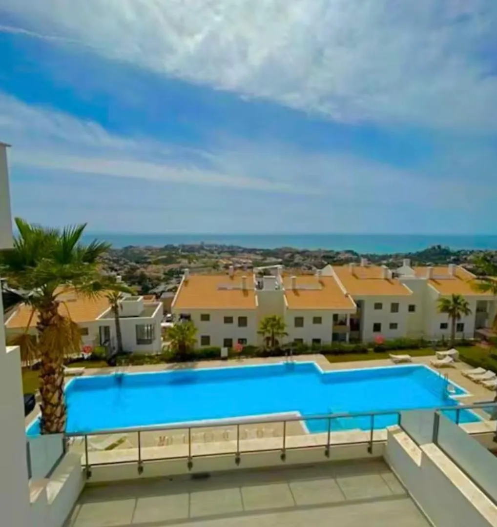 Prestigieux Appartement Avec Superbe Vue Mer Et Ville Benalmádena Lägenhet