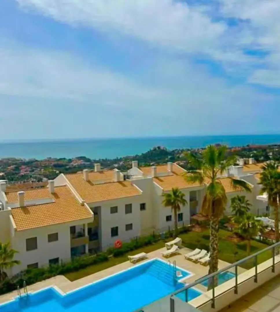 Prestigieux Appartement Avec Superbe Vue Mer Et Ville Benalmádena Spanien