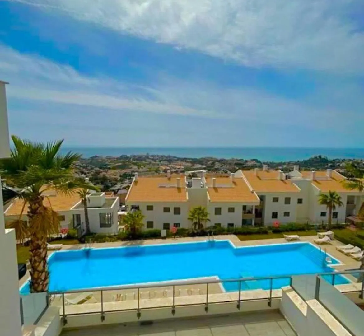 Prestigieux Appartement Avec Superbe Vue Mer Et Ville Benalmádena