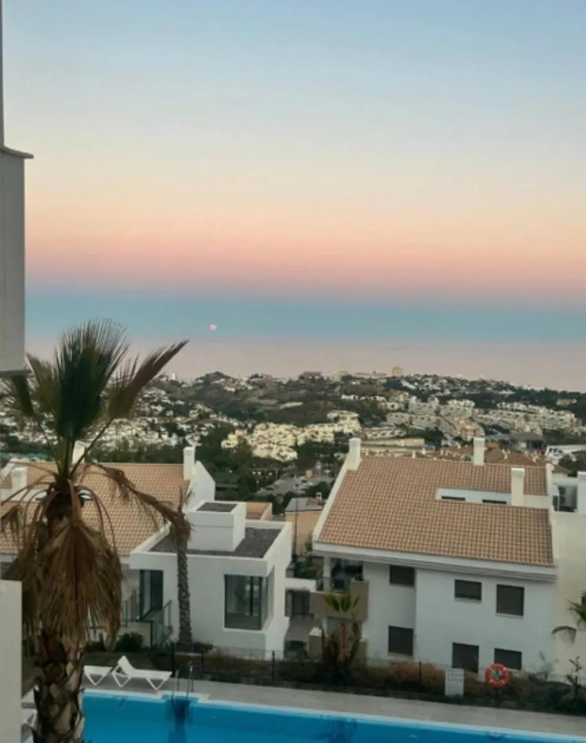 Prestigieux Appartement Avec Superbe Vue Mer Et Ville Benalmádena